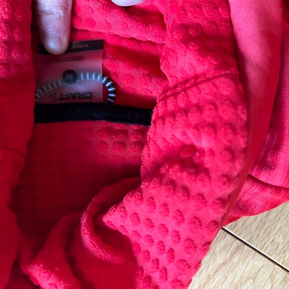 Craft Women's Grid Turtleneck Chandail Medium Course Couche Intermédiaire Rouge - Picture 2 of 6